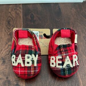 NEW Dearfoams Baby Slipper Bear Red Plaid Memory Foam, size 0-3 Months